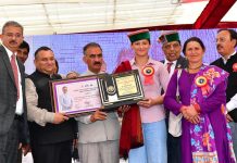 मुख्यमंत्री ने अंतरराष्ट्रीय महिला दिवस पर महिलाओं को किया सम्मानित