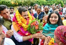 निर्धारित समय-सीमा में पूरा होगा रोहड़ू-डोडरा-क्वार सड़क निर्माण कार्य: विक्रमादित्य सिंह